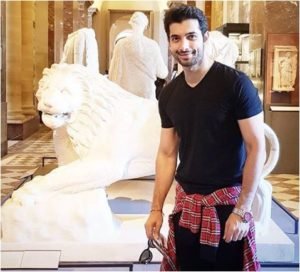 Sharad Malhotra Biography, Age, Height, Weight, Secrets, Affairs, Images.